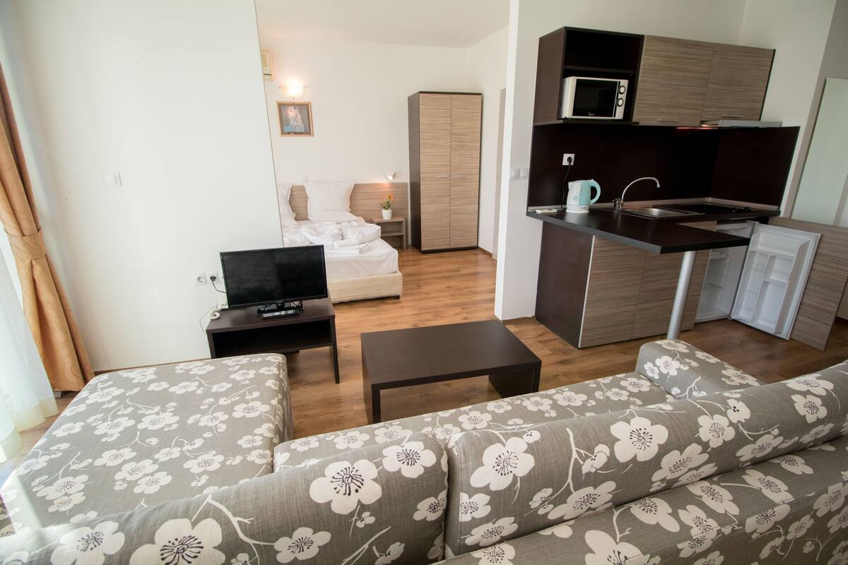 1 bedroom, blackout drapes, iron/ironing board (on request)