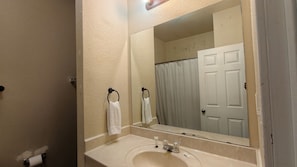 Room, 2 Queen Beds, Non Smoking | Bathroom | Towels - Studio 7 Harker Heights (Harker Heights)