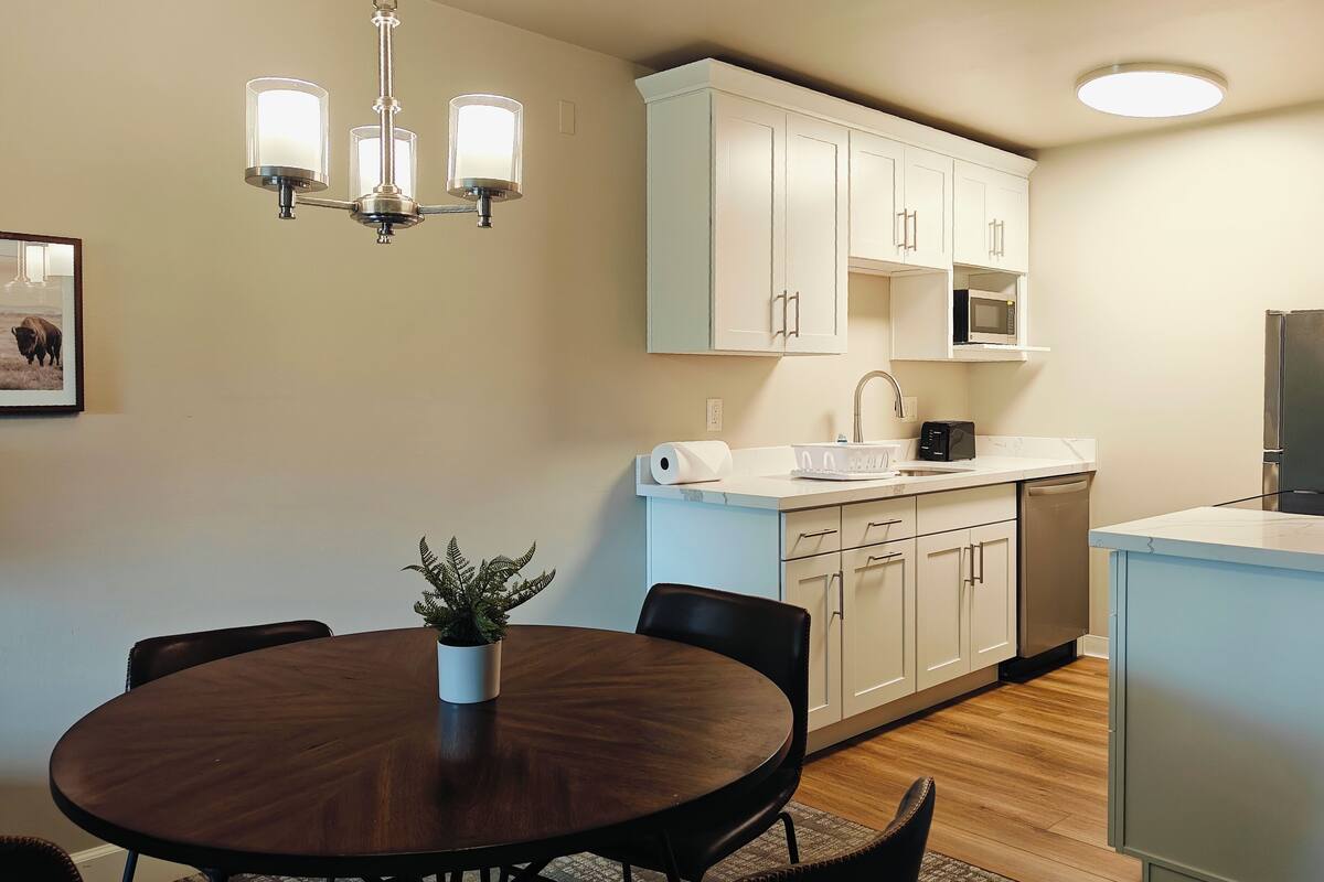 特色客房, 1 張特大雙人床和 1 張沙發床 | 私人廚房 | 電冰箱、微波爐、烤箱、爐台