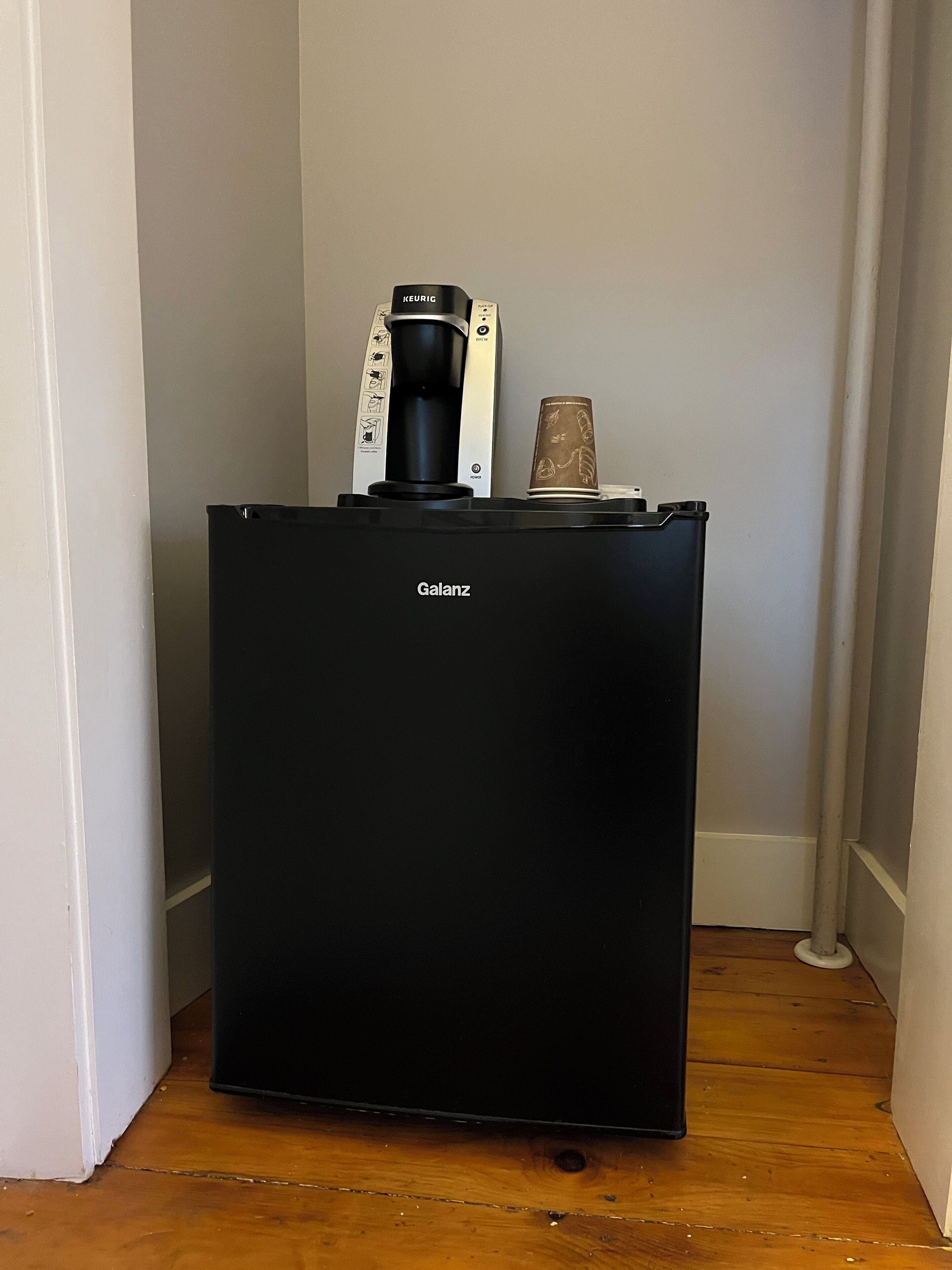 deluxe room | 1 bedroom, in-room safe, individually decorated, individually furnished