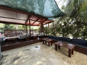 TV LCD 30 polegadas com canais via satélite