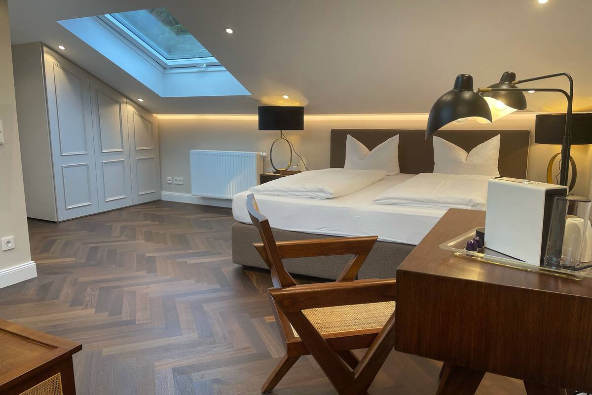 premium double room | 1 bedroom, egyptian cotton sheets, premium bedding, minibar