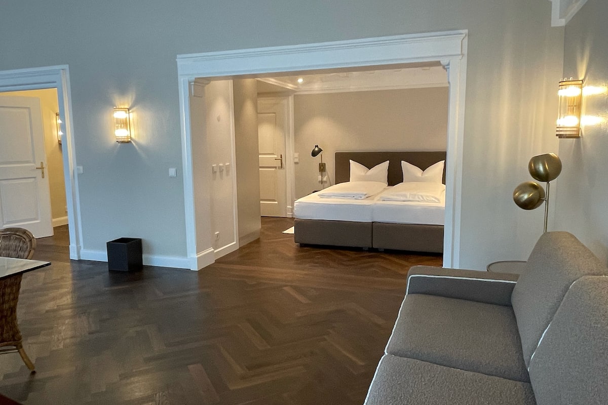 luxury studio suite, 1 bedroom, balcony, mountain view | 1 bedroom, egyptian cotton sheets, premium bedding, minibar