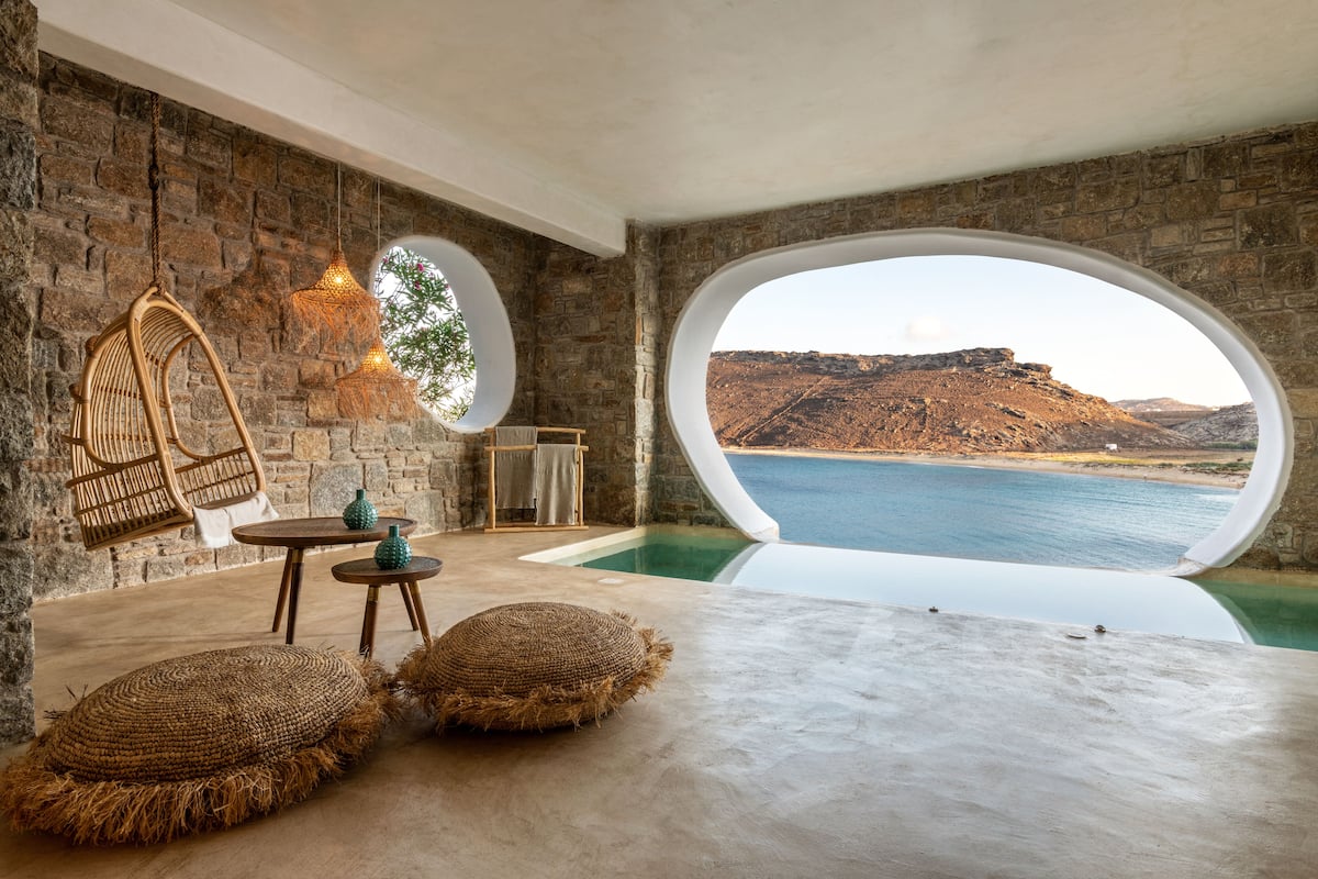 Deluxe Suite with Private Heated Pool and Sea View | Terrace/patio