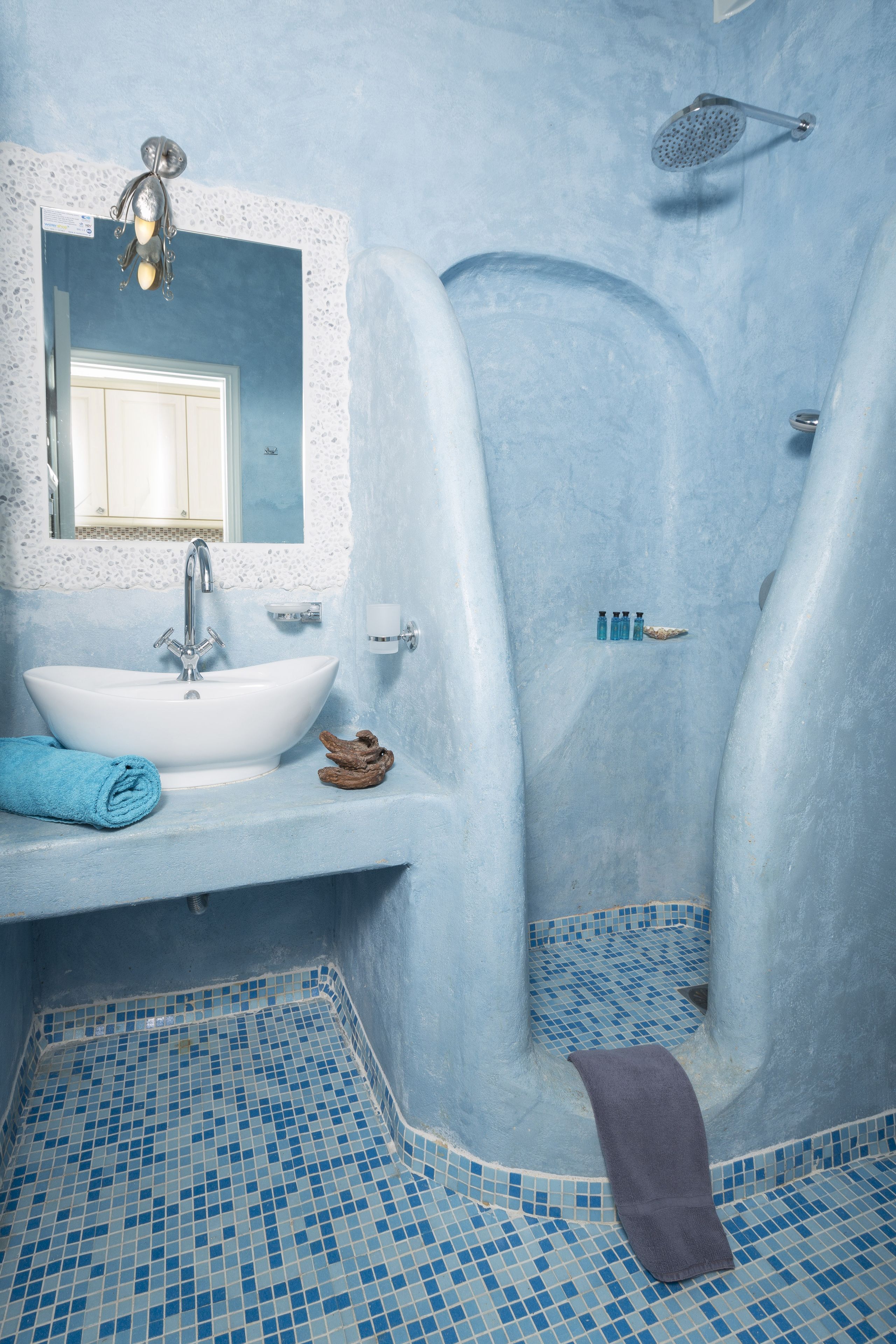 standard room with sea view | bathroom | shower, rainfall showerhead, free toiletries, hair dryer