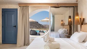 Signature Panormos Bay View Junior Suite | 1 soveværelse, allergivenligt sengetøj, minibar, pengeskab på værelset