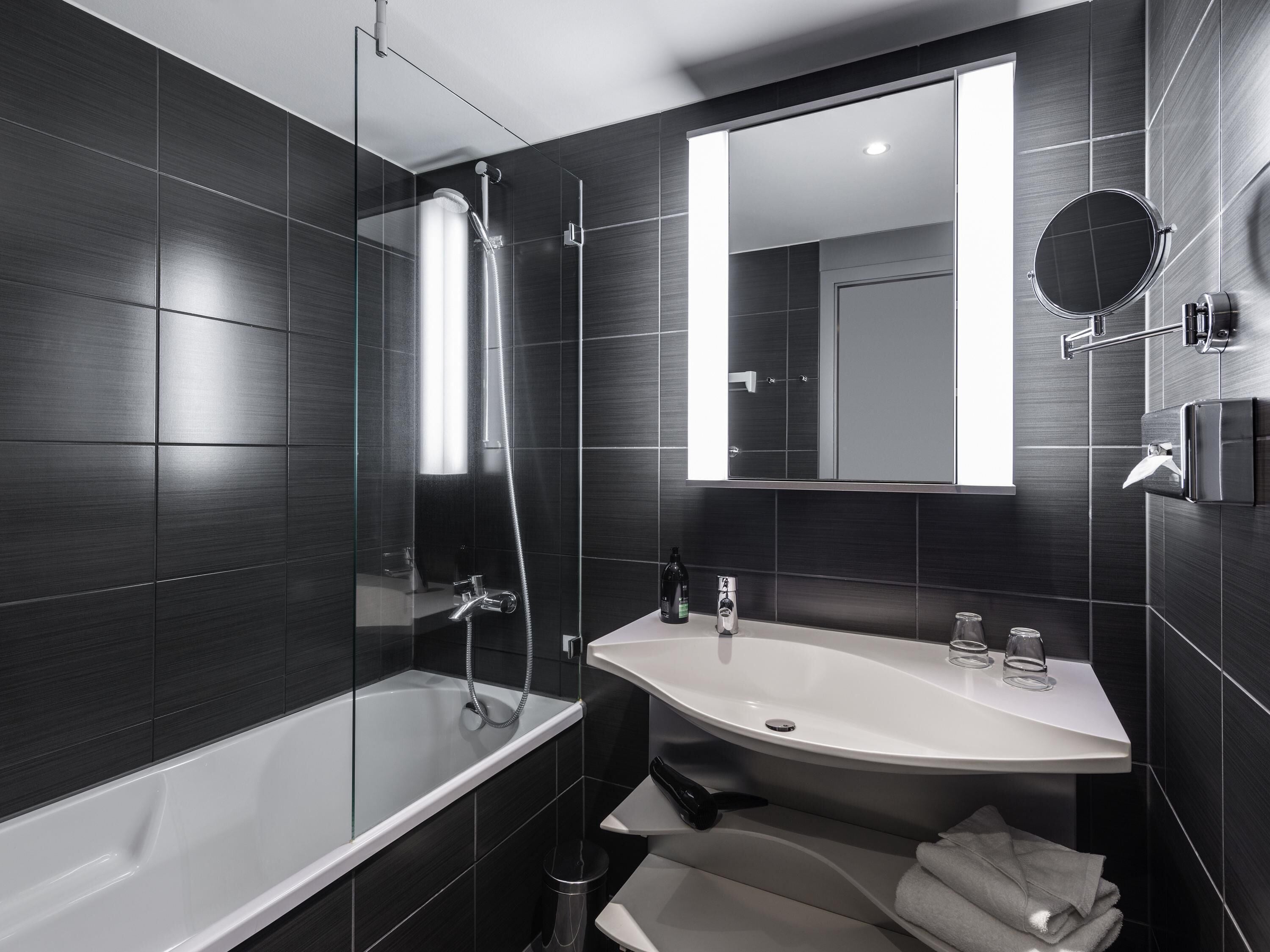 Apartment, 1 Bedroom | In-room safe, desk, laptop workspace, blackout curtains