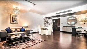 Unclassified image, 2 of 45, button - Clarion Hotel Chennai (Chennai)