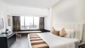 Premium bedding, minibar, in-room safe, desk