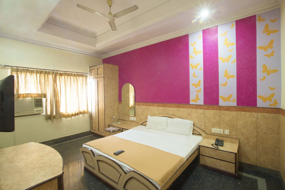 1 bedroom, in-room safe, soundproofing, iron/ironing board