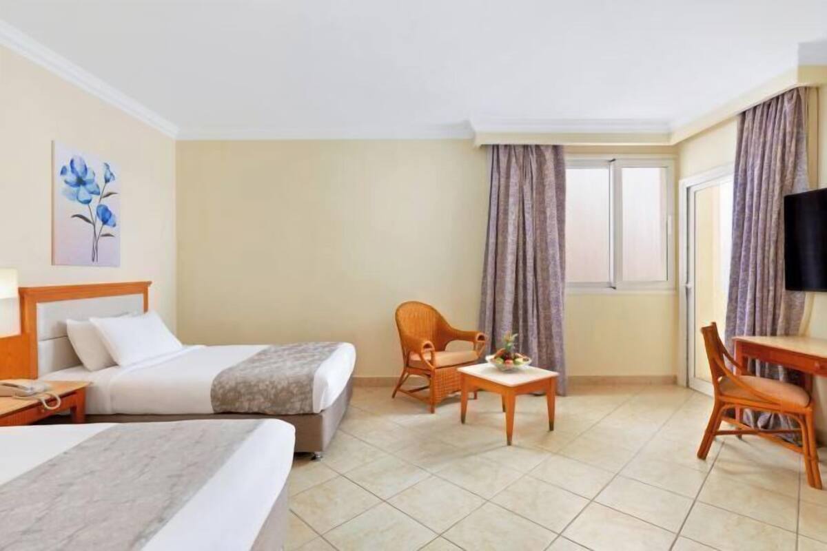 Minibar, in-room safe, desk, soundproofing