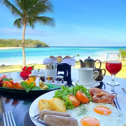 Free daily full breakfast