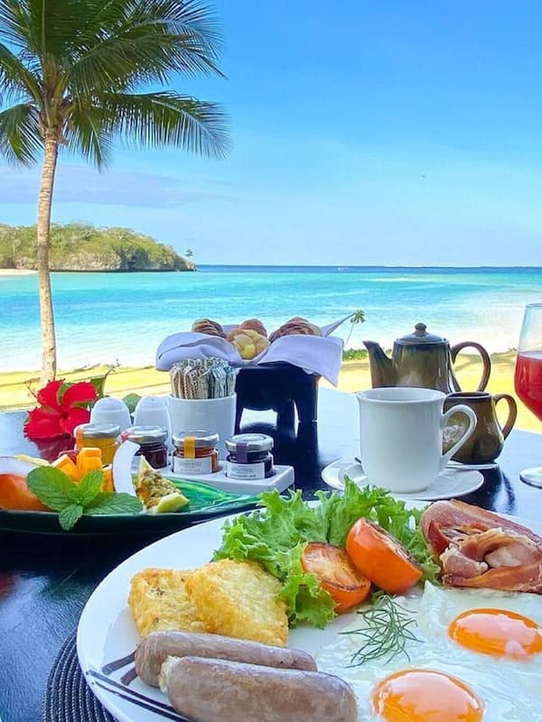Free daily full breakfast