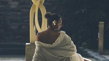 Couples treatment room(s), steam room, body treatments, hydrotherapy