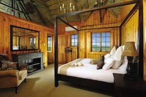 Minibar, in-room safe, desk, iron/ironing board - Addo Afrique Estate (Addo)