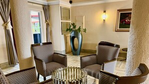 Unclassified image, 2 of 25, button - Hotel Thuringerhof (Windhoek)