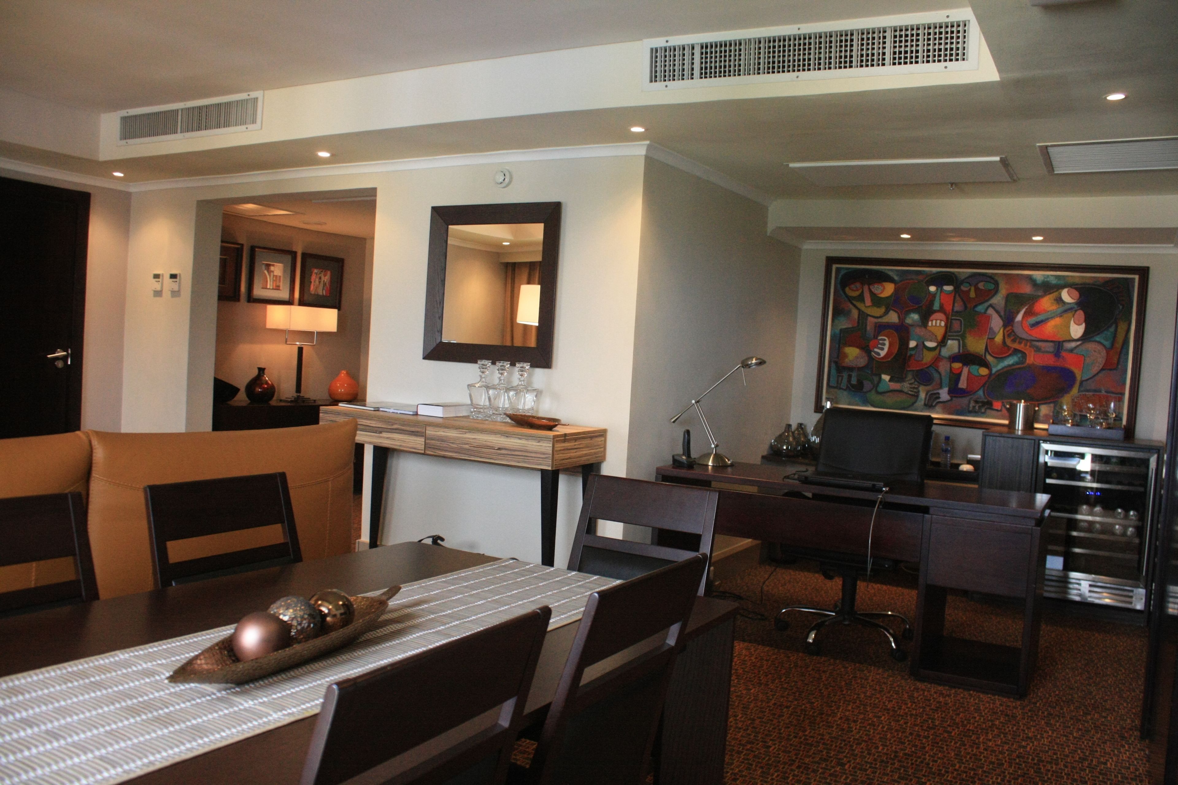 Executive Suite | In-room dining