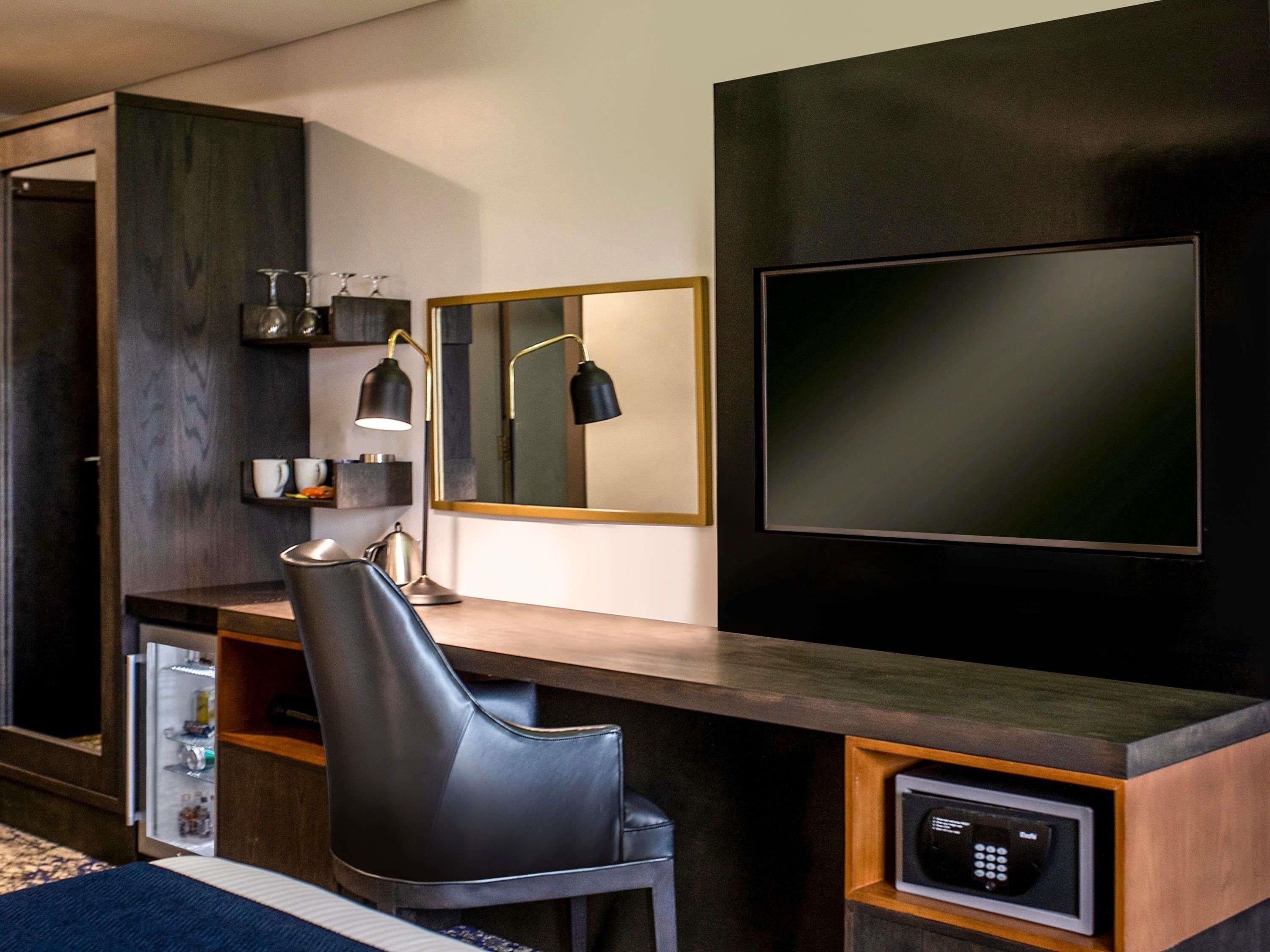 Premium bedding, minibar, in-room safe, desk