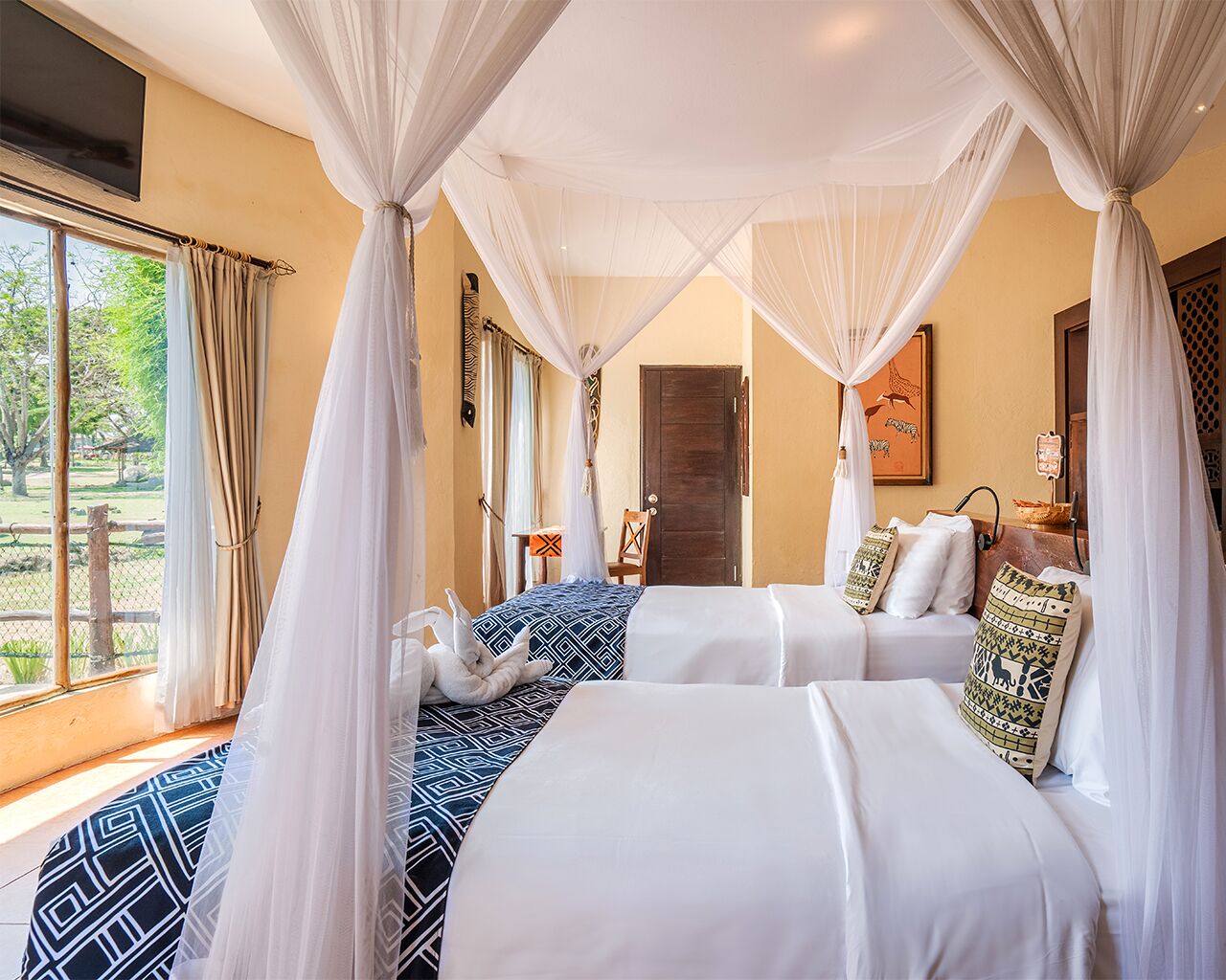 Minibar, coffres-forts dans les chambres, décoration personnalisée