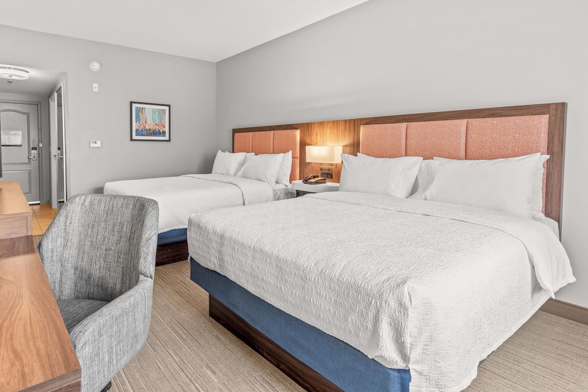 In-room safe, iron/ironing board, free WiFi, bed sheets