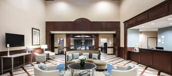 La Quinta Inn & Suites by Wyndham DFW Airport West - Euless