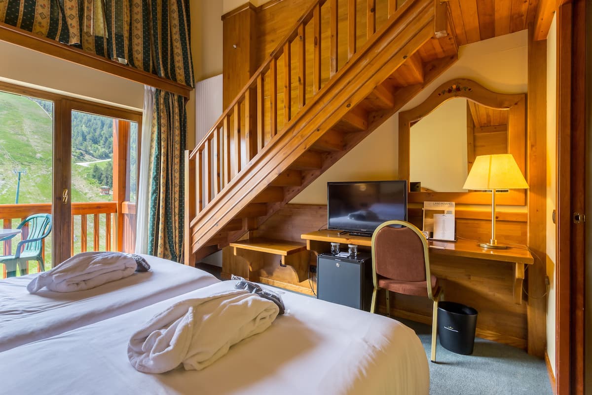 duplex (quadruple) | premium bedding, minibar, in-room safe, desk