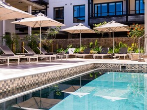 Outdoor pool, pool umbrellas, sun loungers - aha The Rex Hotel (Knysna)