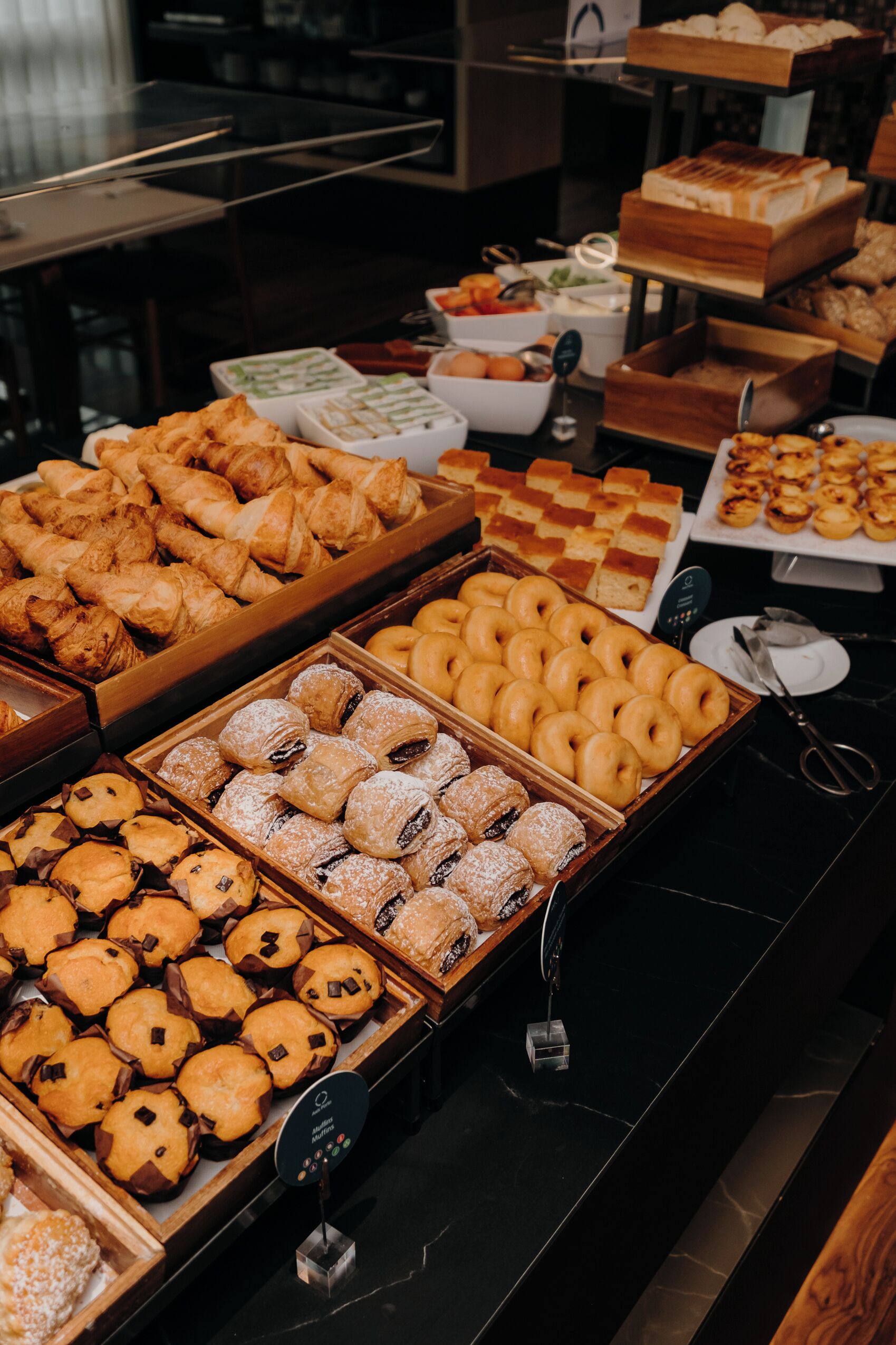 Petit déjeuner buffet servi tous les jours en supplément