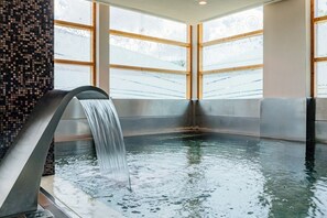 Indoor pool - Axis Porto Business & Spa Hotel (Matosinhos)