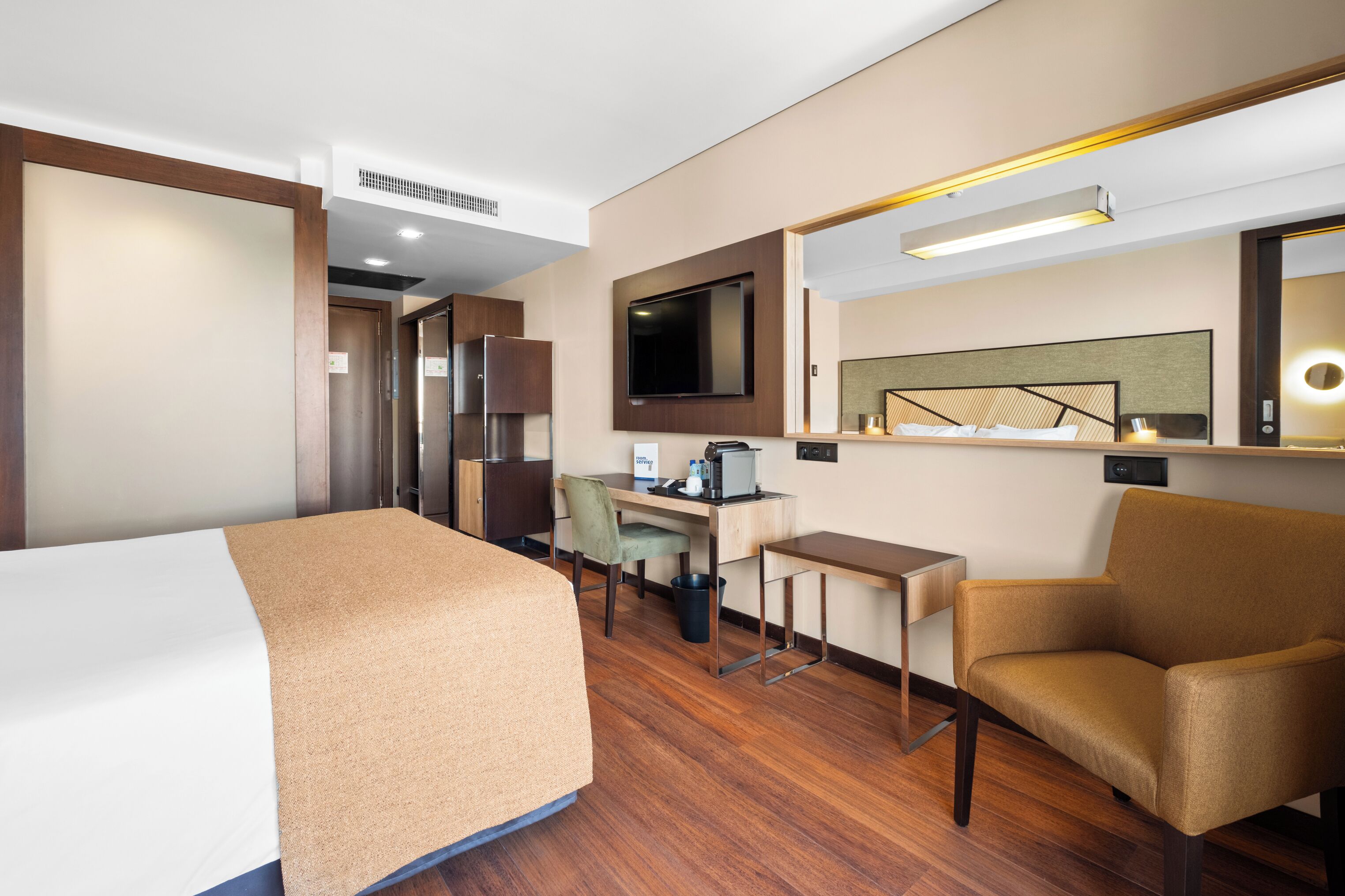 Minibar, in-room safe, desk, blackout drapes