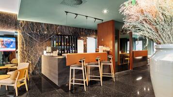 Bar (in der Unterkunft)