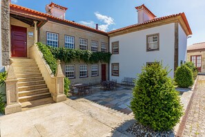 Fachada da propriedade