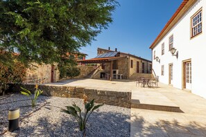BBQ/picnic area - Hotel Rural Quinta de S Sebastiao (Viana do Castelo)
