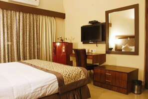 Rollaway beds, free WiFi - The Downtown Hotel (Hyderabad)