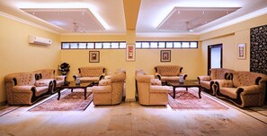 Lobby sitting area - The Downtown Hotel (Hyderabad)
