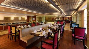 Tägliches Frühstücksbuffet (350 INR pro Person)