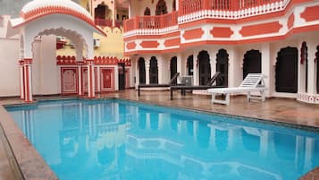 Piscina all'aperto