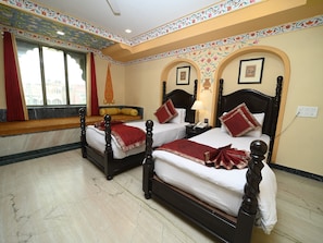 Standard Double Room, 1 Bedroom, City View | In-room safe, desk, soundproofing, iron/ironing board