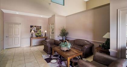 Days Inn and Suites Hankamer Texas