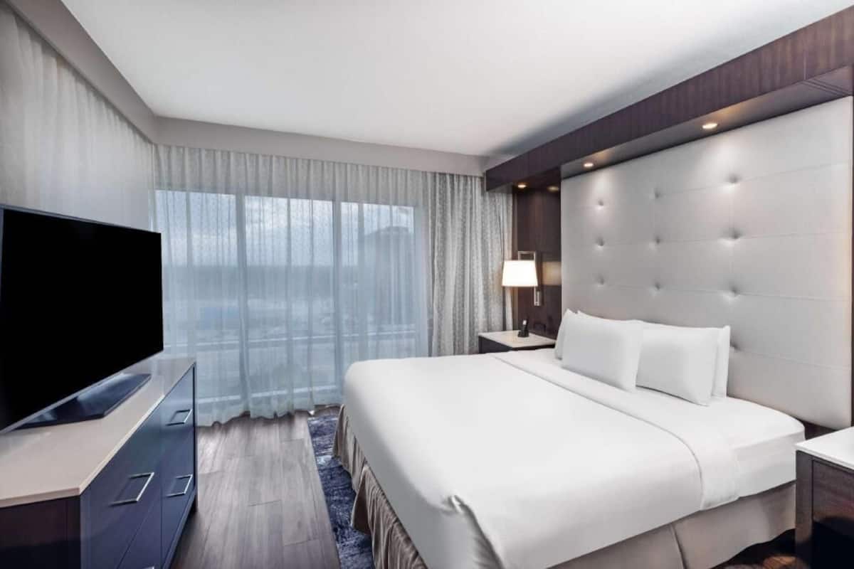 1 bedroom, hypo-allergenic bedding, pillow-top beds, in-room safe