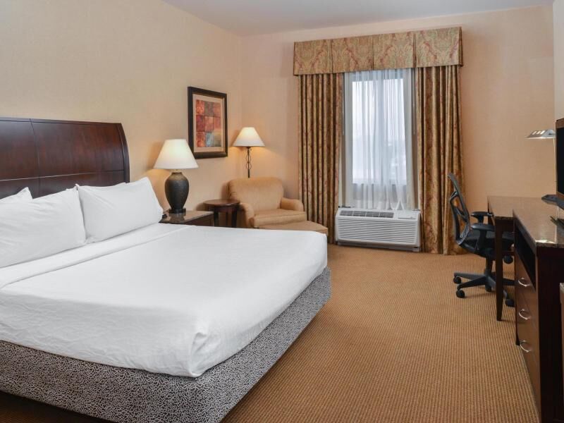 In-room safe, desk, soundproofing, iron/ironing board