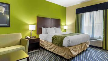 Desk, laptop workspace, iron/ironing board, free WiFi