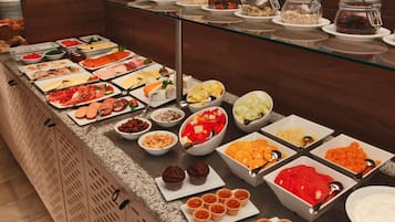Daily buffet breakfast (EUR 21.00 per person)