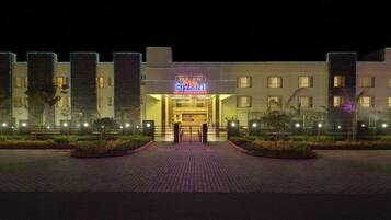 Fassade der Unterkunft â Abend/Nacht