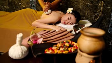 Couples treatment rooms, body treatments, body scrubs, massages