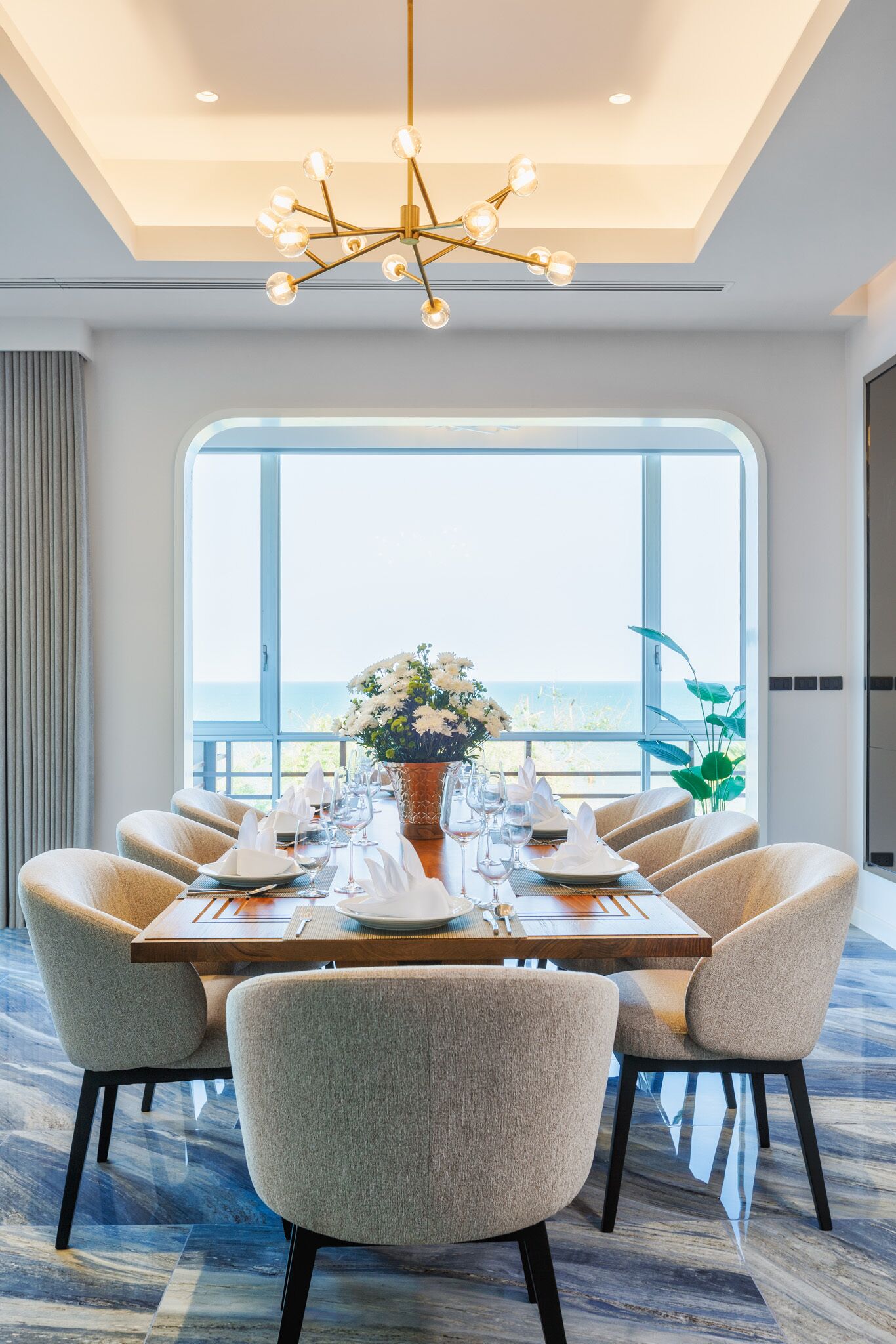 utmost executive suite seaview | living area | lcd tv