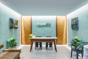 Spa reception - Relo' The Urban Escape (Cha-am)