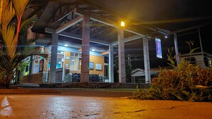 Pintu masuk hartanah