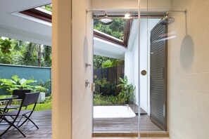 Honeymoon kamer | Badkamer met douche