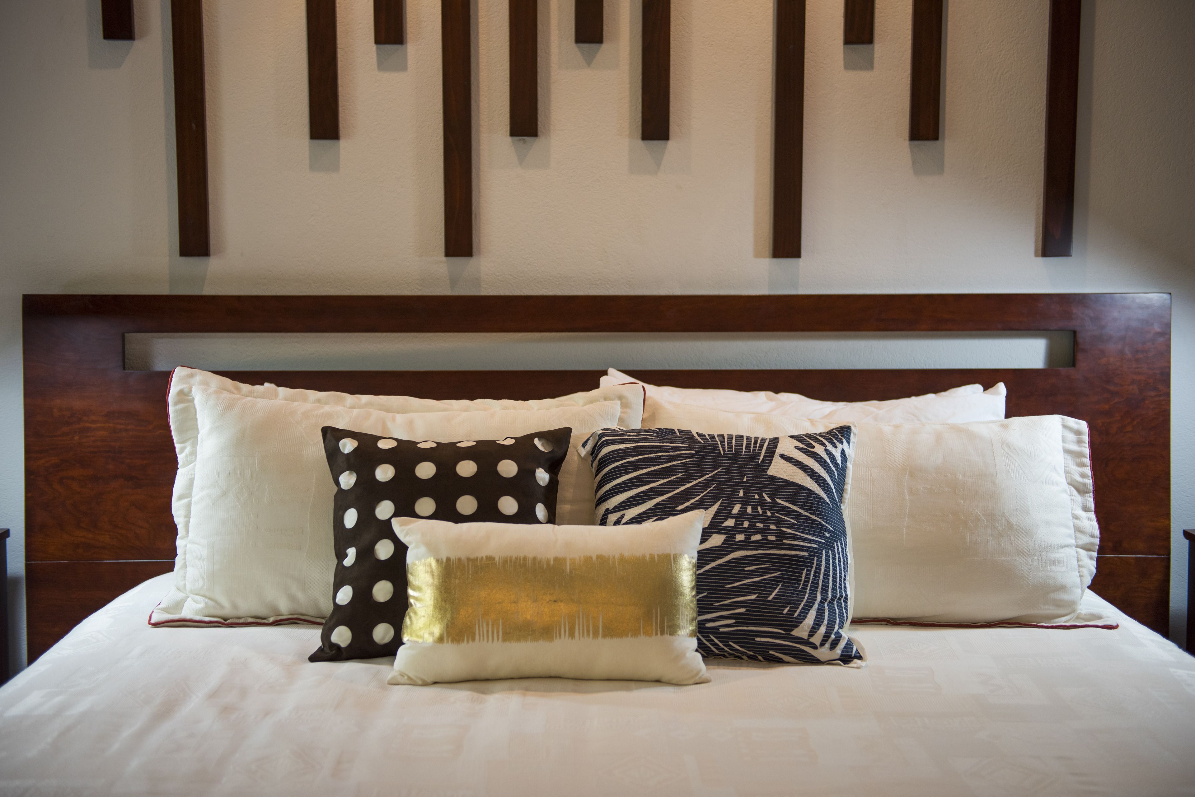 DI SUITE - Kitchen & 1 King Bed | Ropa de cama de alta calidad y camas con efecto memoria 